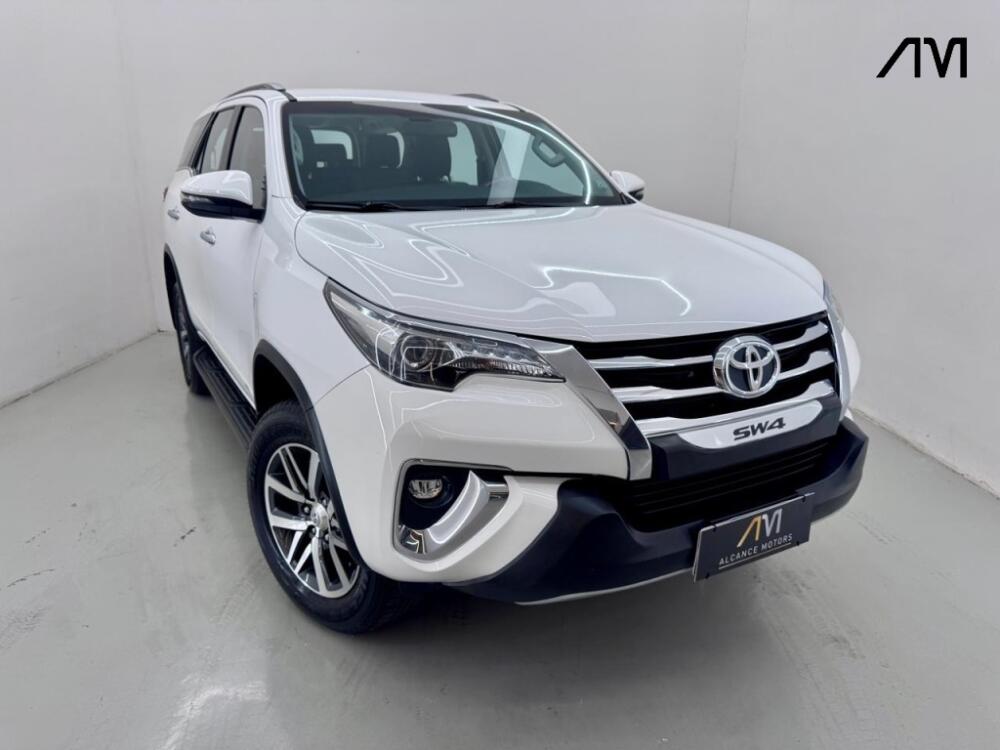 Toyota Hilux SW4