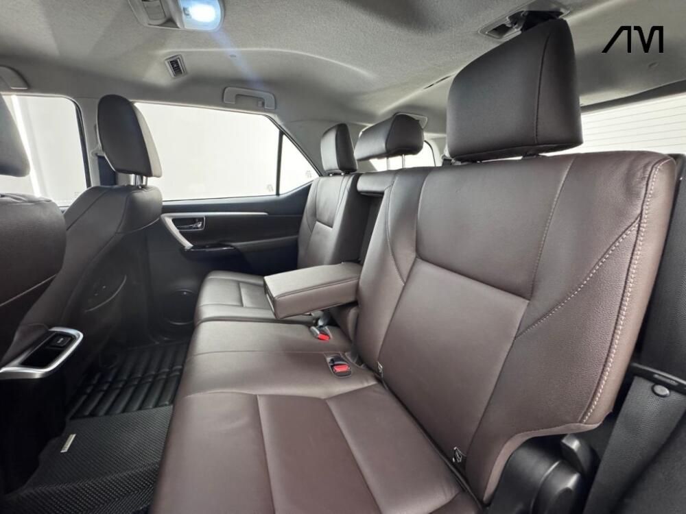 Toyota Hilux SW4