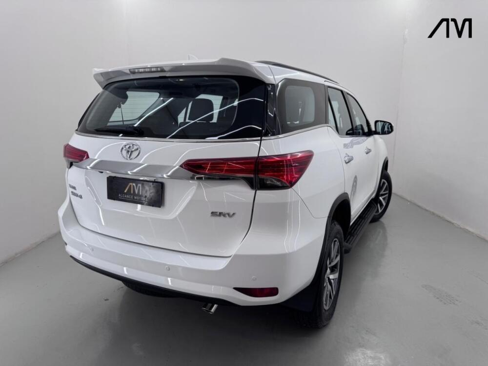 Toyota Hilux SW4