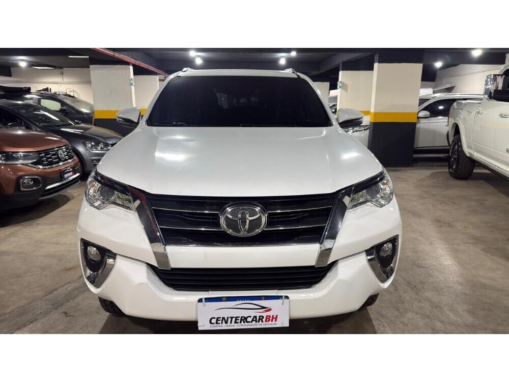 Toyota Hilux SW4