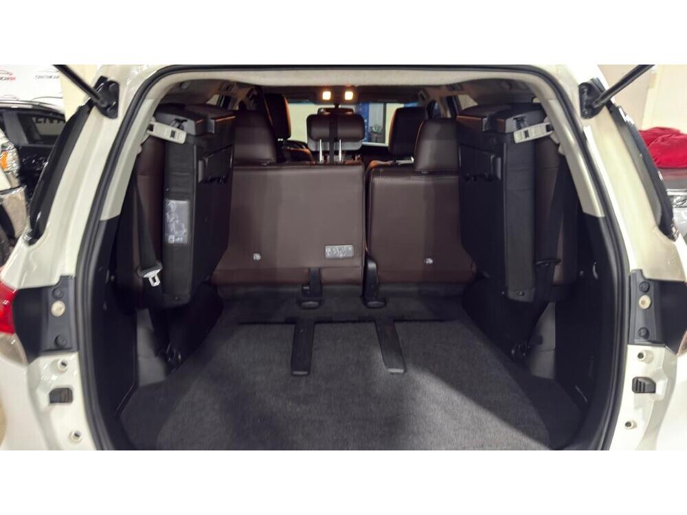 Toyota Hilux SW4
