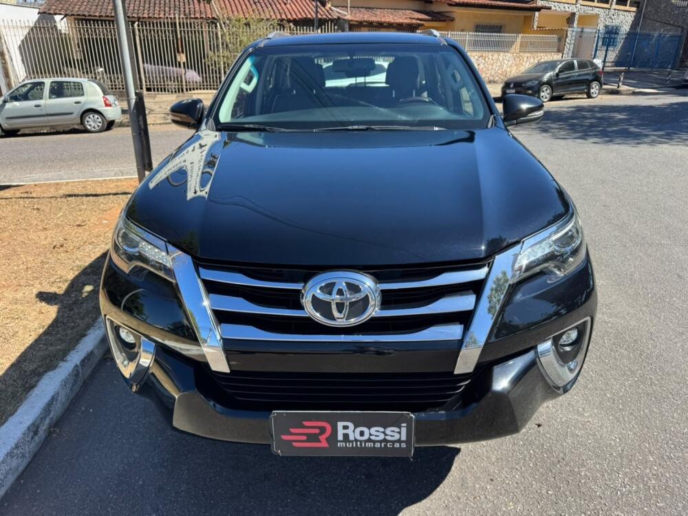 Toyota Hilux SW4