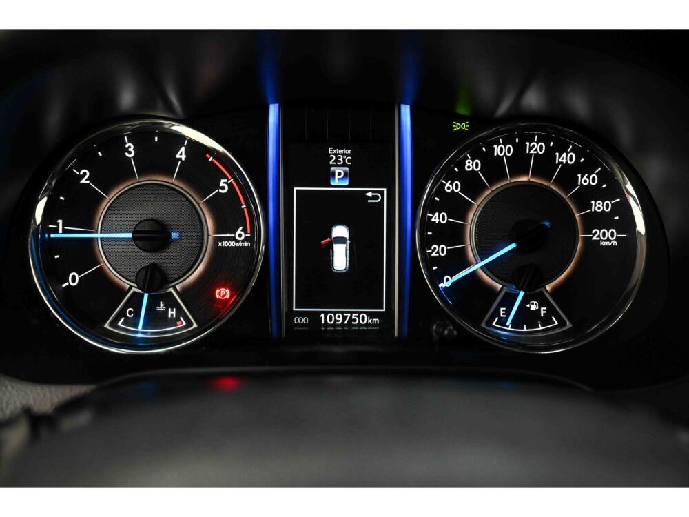Toyota Hilux SW4