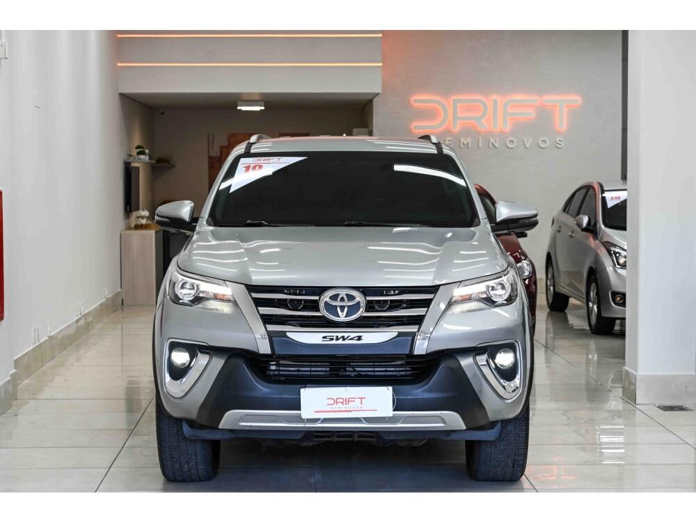 Toyota Hilux SW4