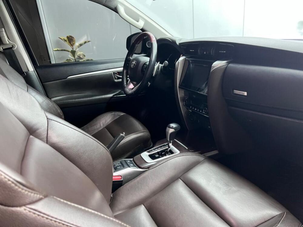 Toyota Hilux SW4
