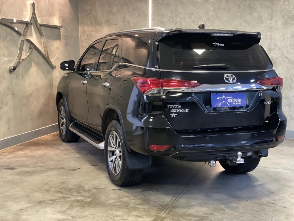 Toyota Hilux SW4