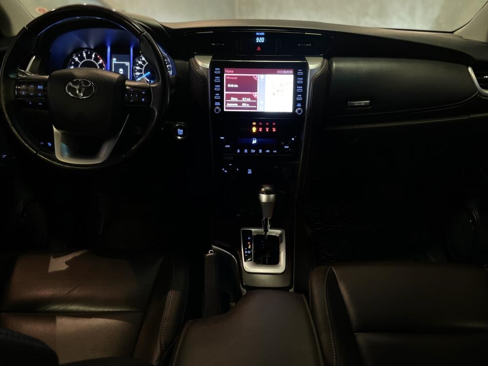 Toyota Hilux SW4