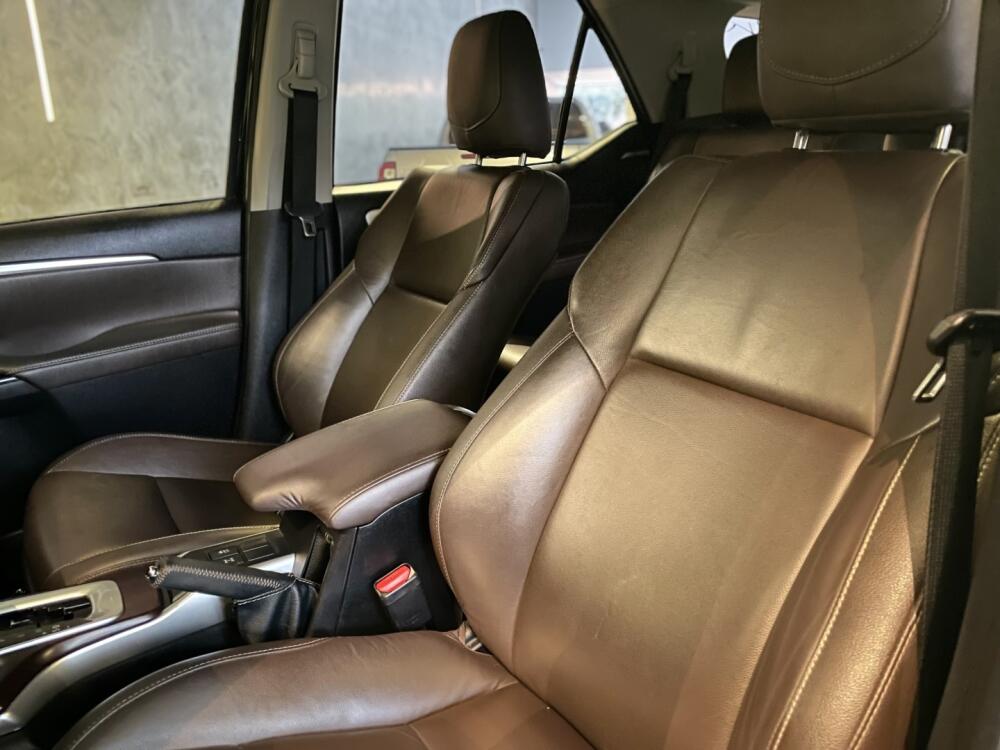 Toyota Hilux SW4