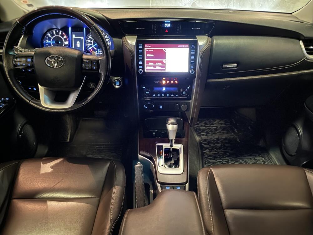 Toyota Hilux SW4