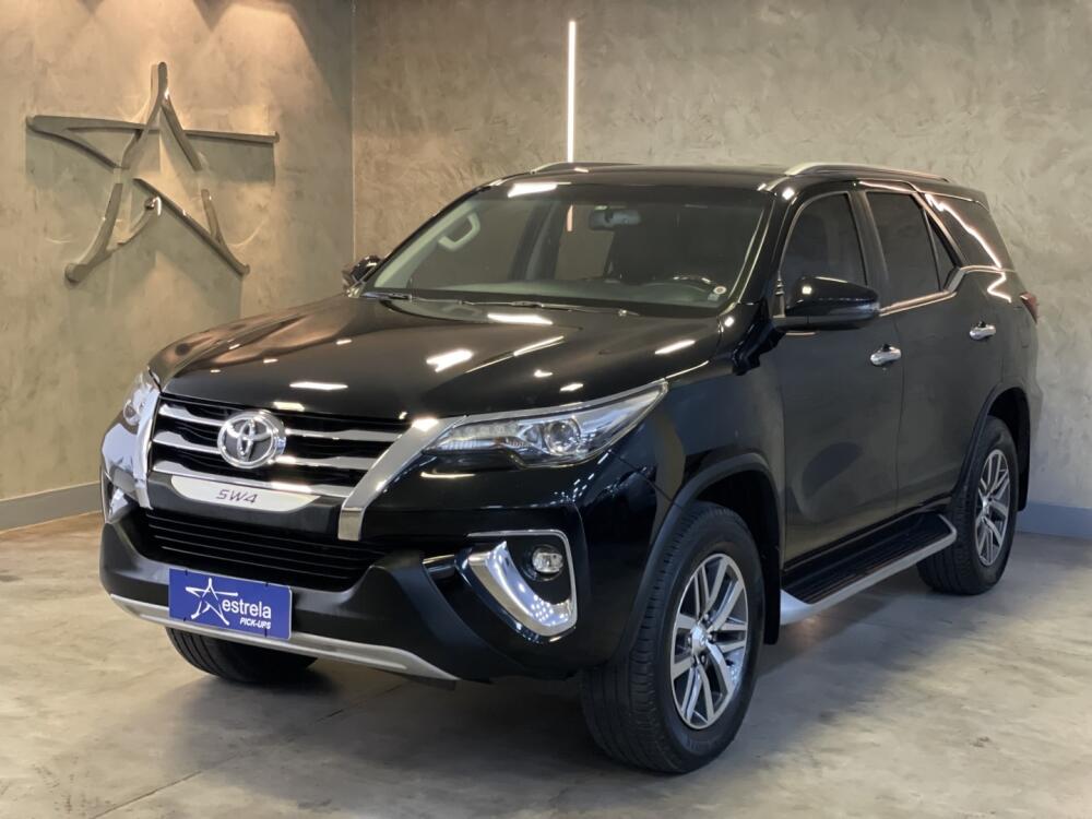 Toyota Hilux SW4