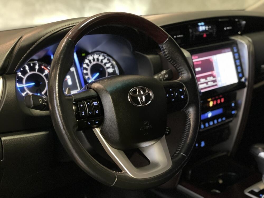 Toyota Hilux SW4
