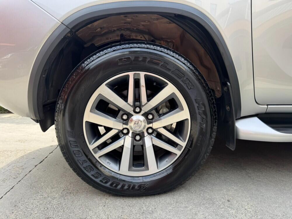 Toyota Hilux SW4