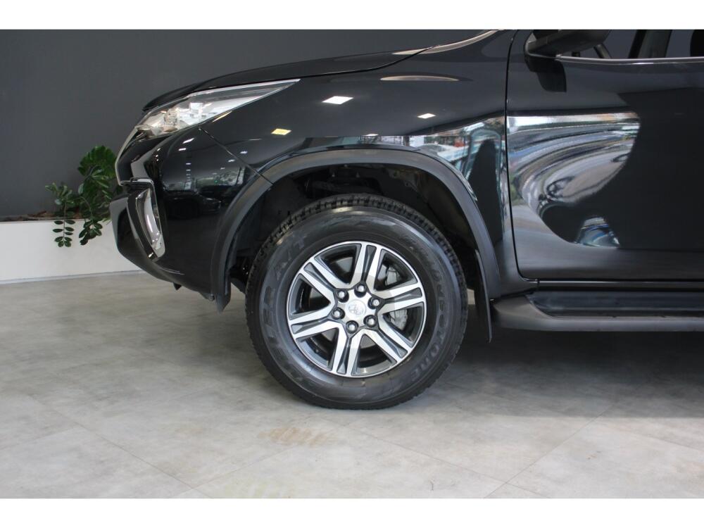 Toyota Hilux SW4