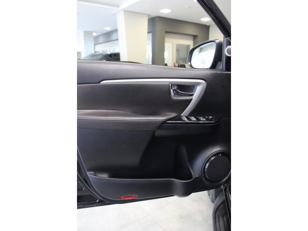 Toyota Hilux SW4
