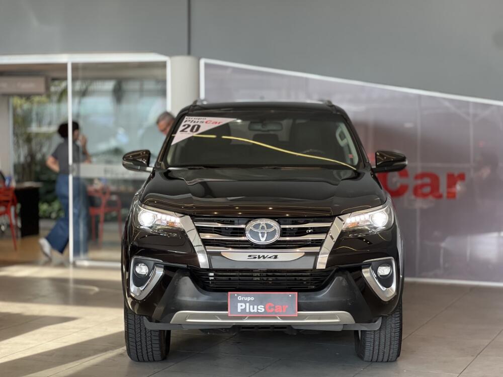 Toyota Hilux SW4