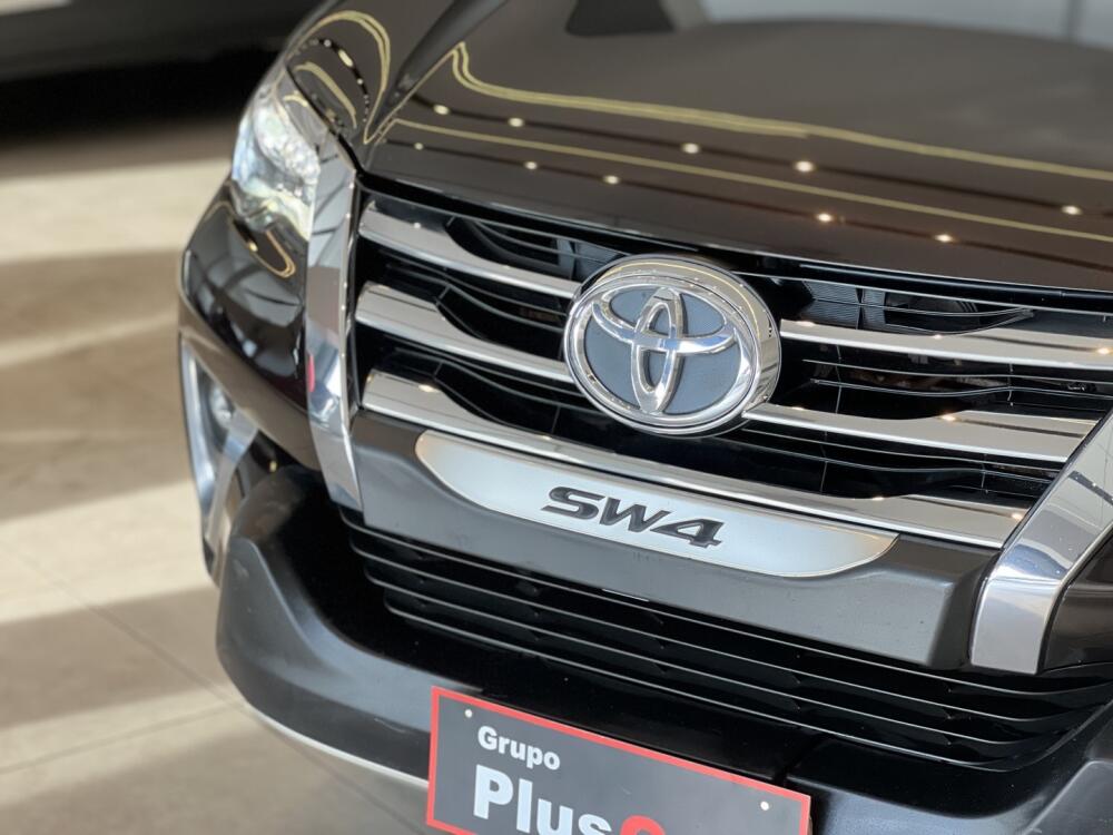 Toyota Hilux SW4