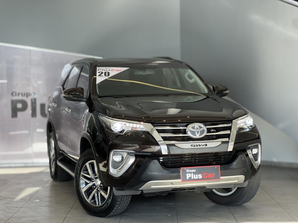 Toyota Hilux SW4