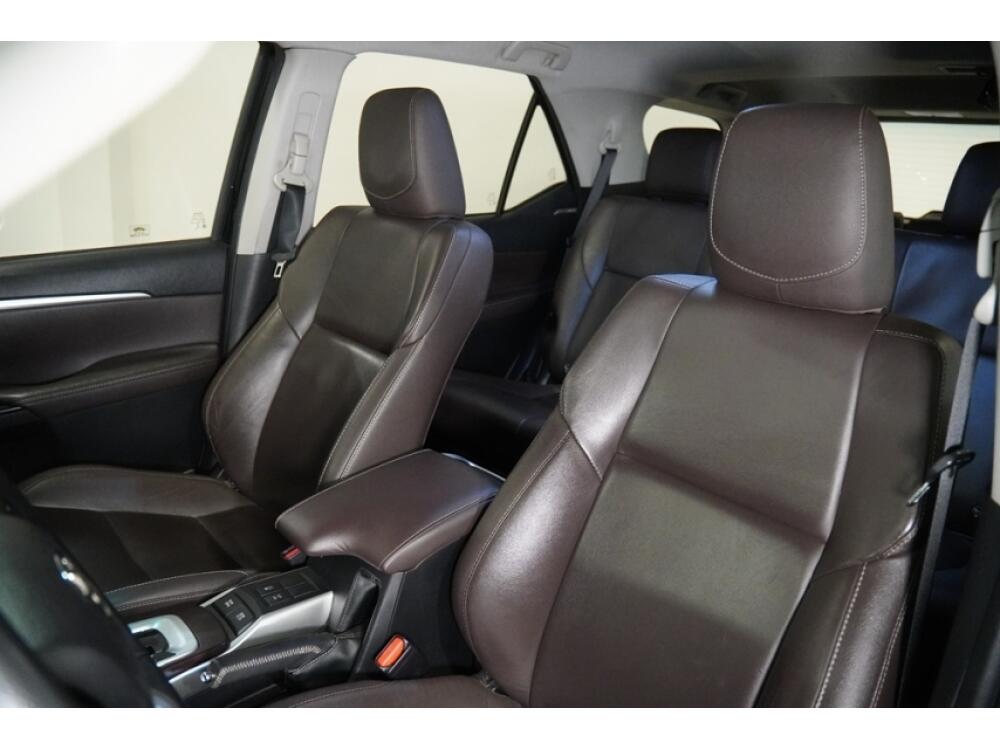 Toyota Hilux SW4