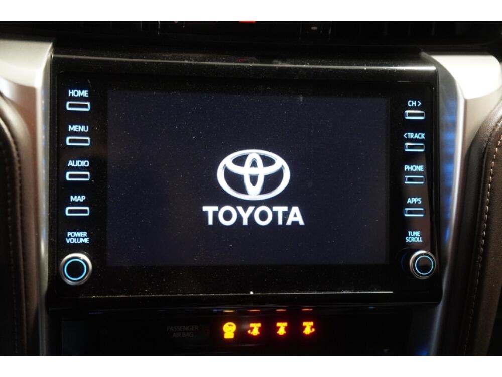 Toyota Hilux SW4
