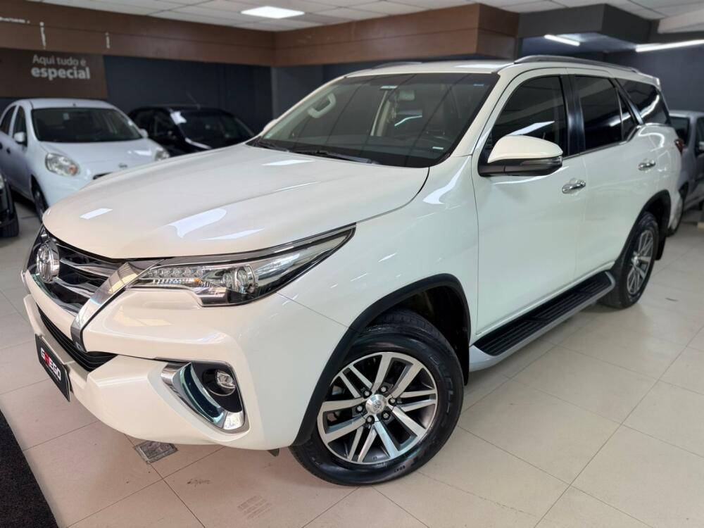 Toyota Hilux SW4