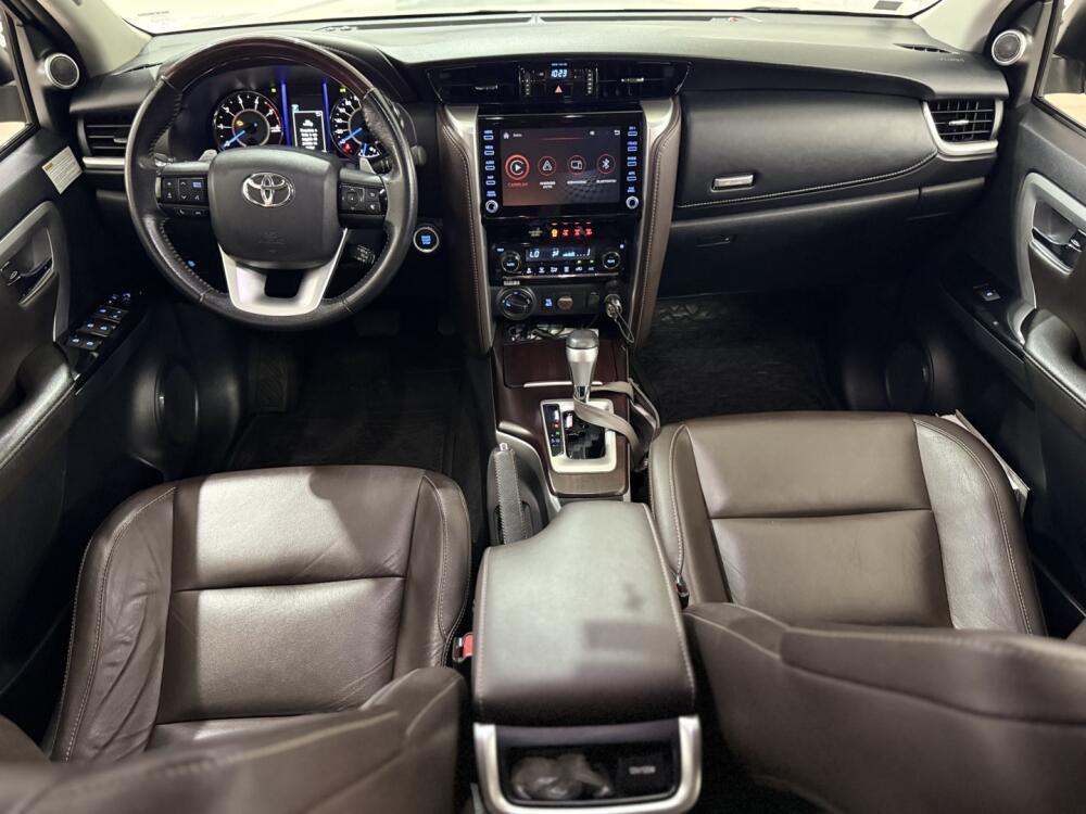 Toyota Hilux SW4