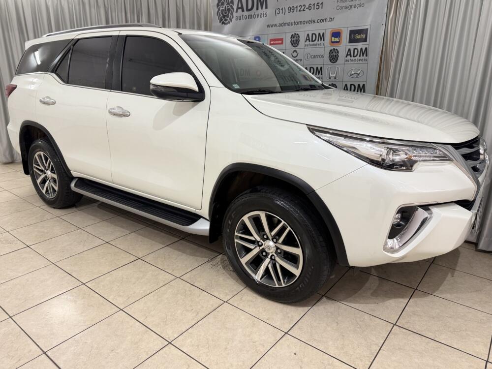 Toyota Hilux SW4
