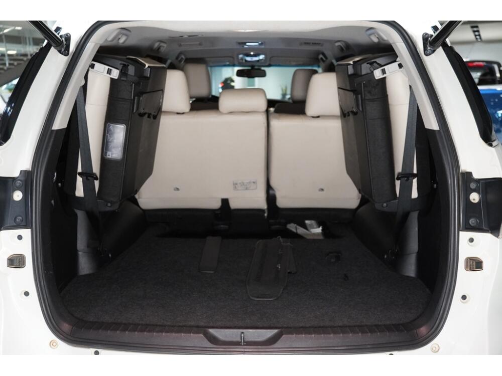 Toyota Hilux SW4