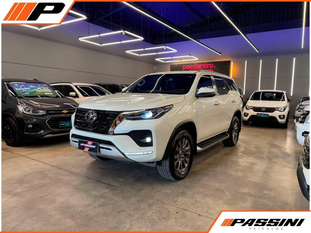 Toyota Hilux SW4