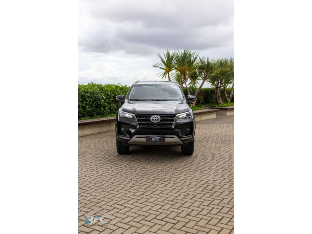Toyota Hilux SW4