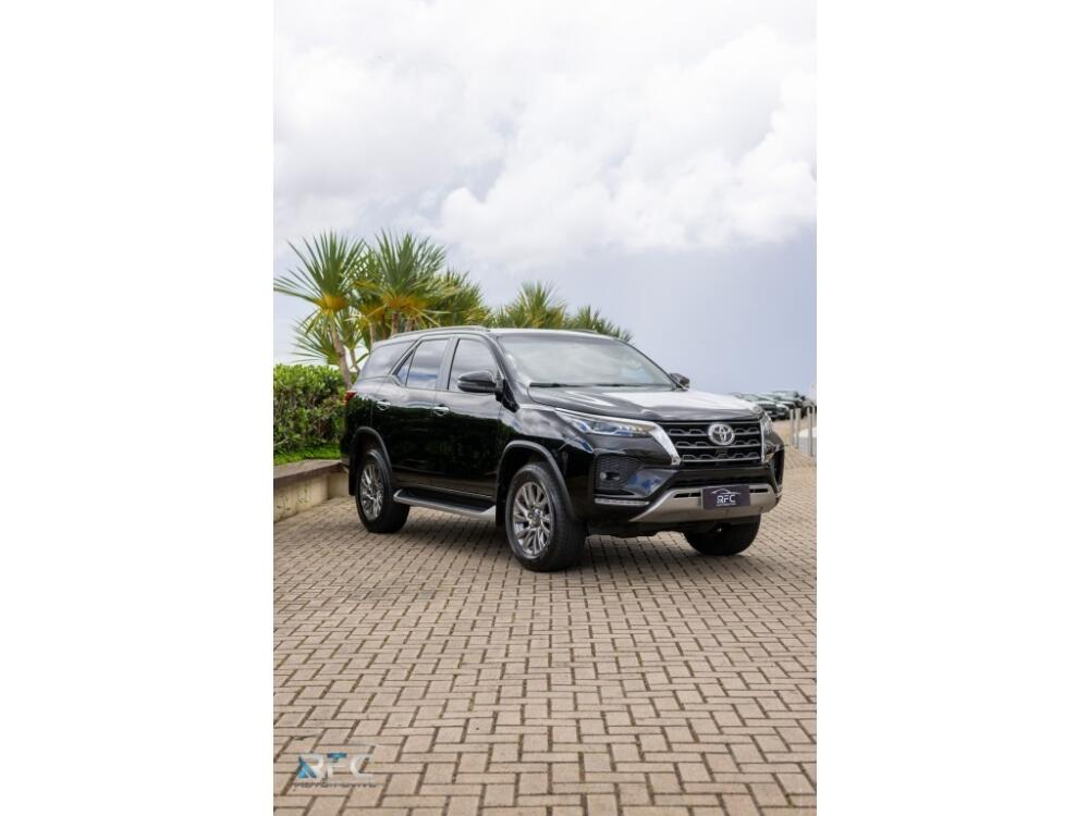 Toyota Hilux SW4