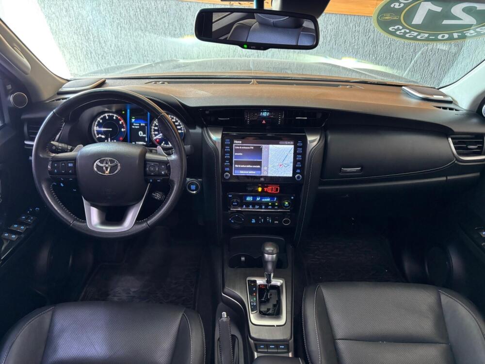 Toyota Hilux SW4