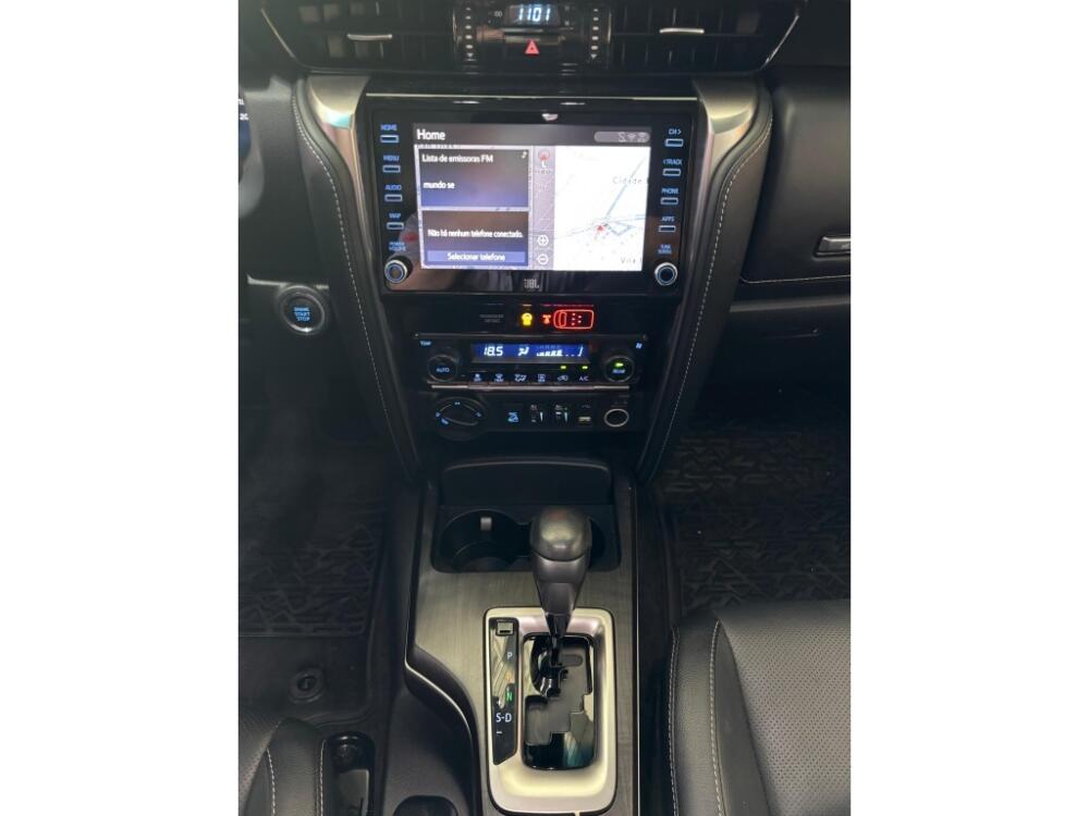 Toyota Hilux SW4