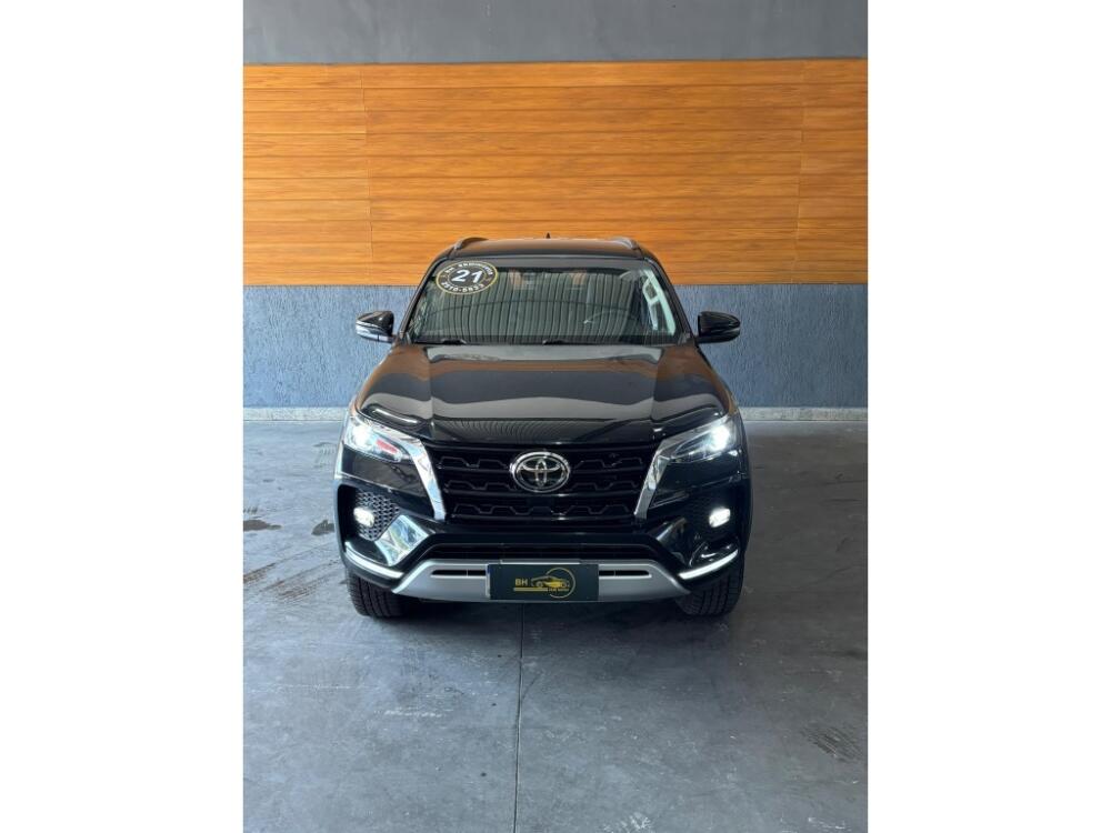 Toyota Hilux SW4