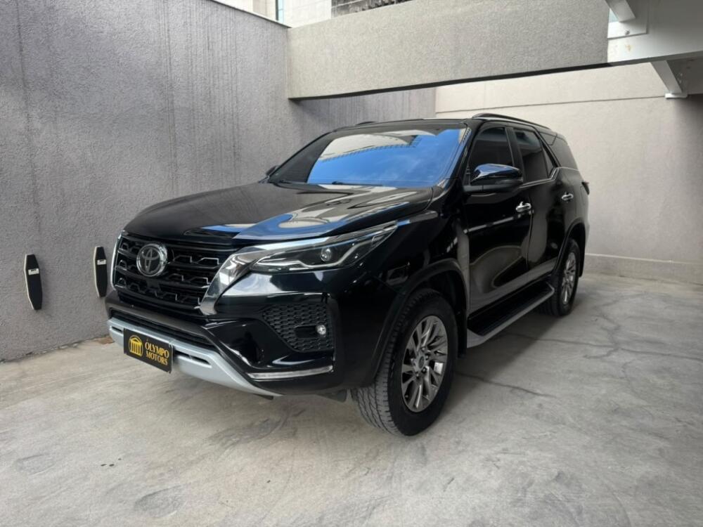 Toyota Hilux SW4