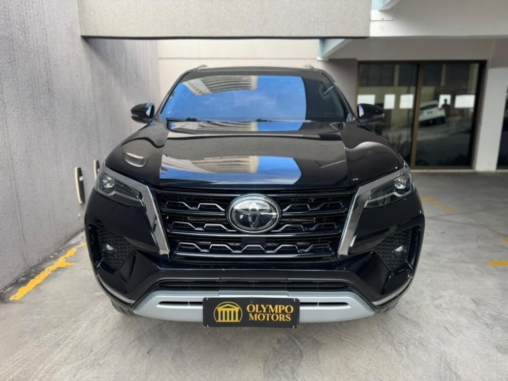 Toyota Hilux SW4
