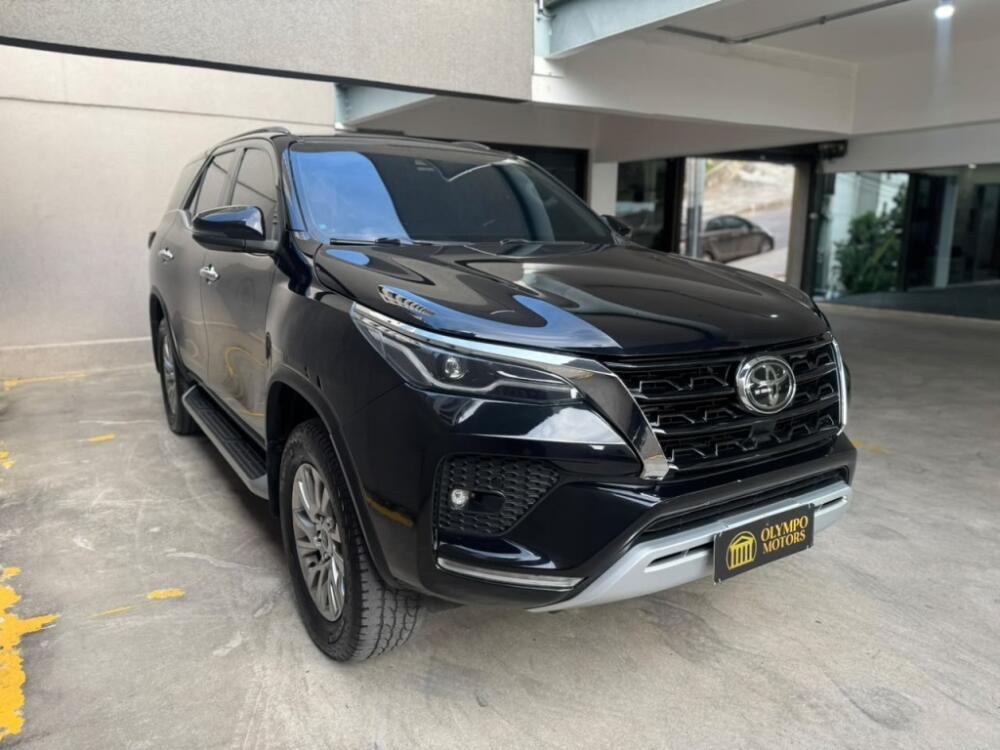 Toyota Hilux SW4