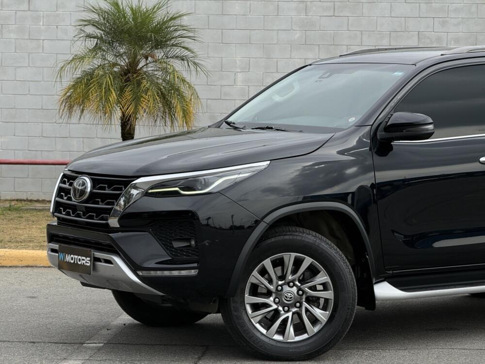 Toyota Hilux SW4