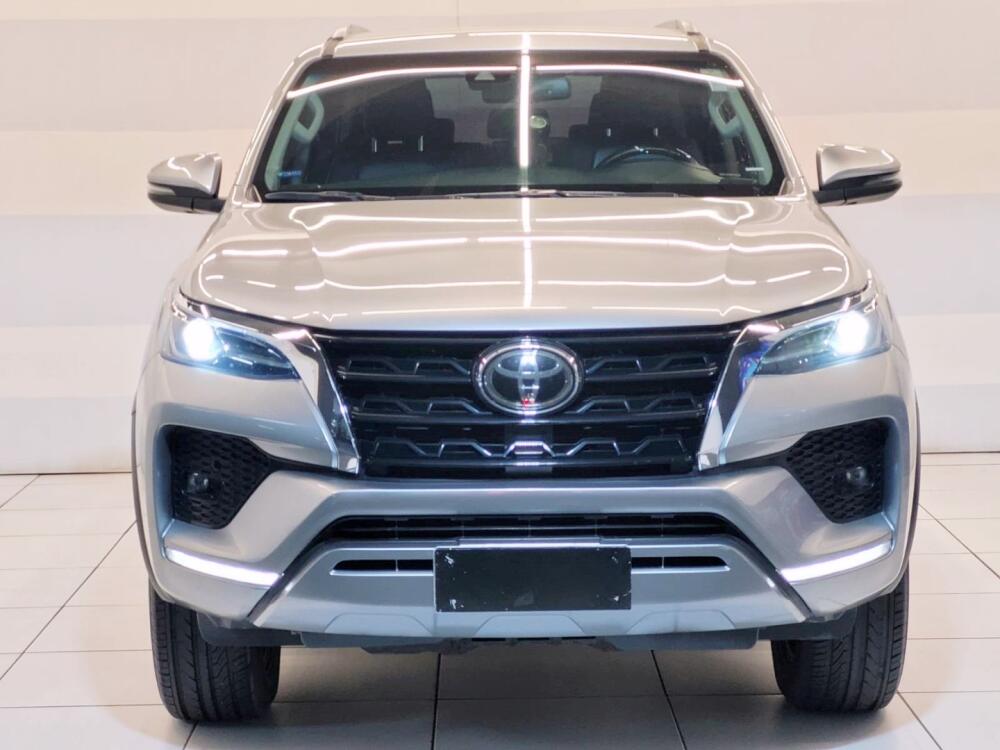 Toyota Hilux SW4