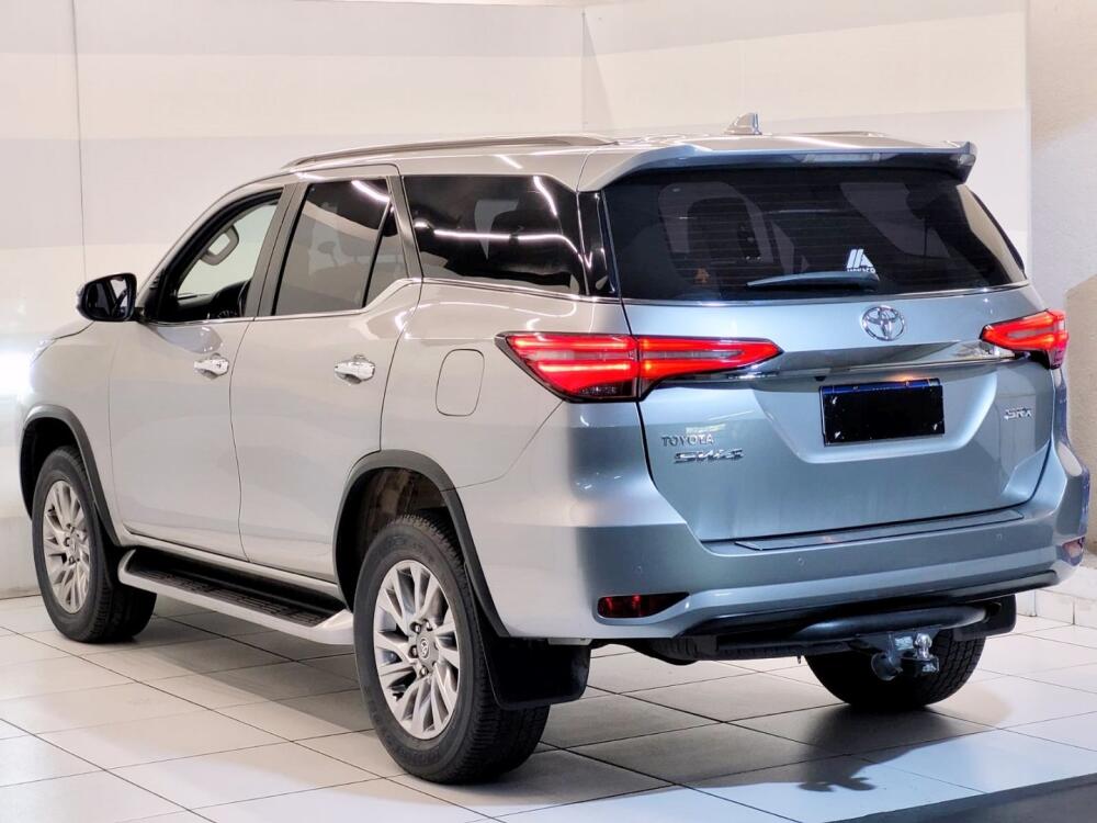 Toyota Hilux SW4