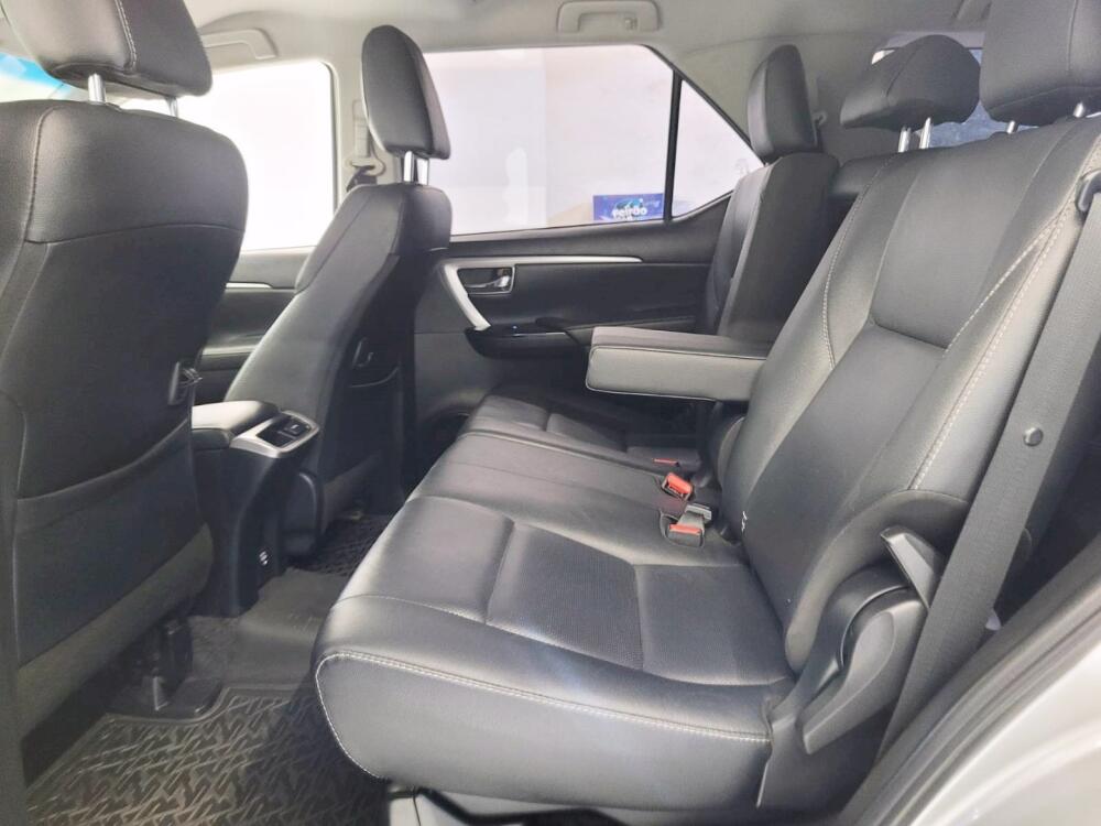Toyota Hilux SW4