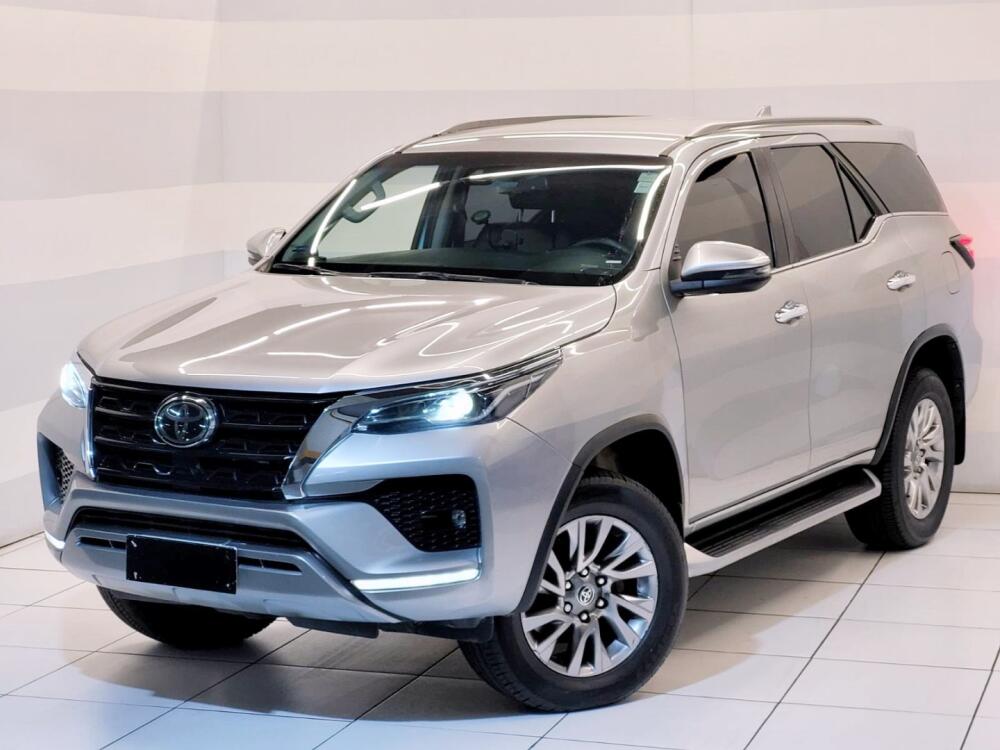 Toyota Hilux SW4