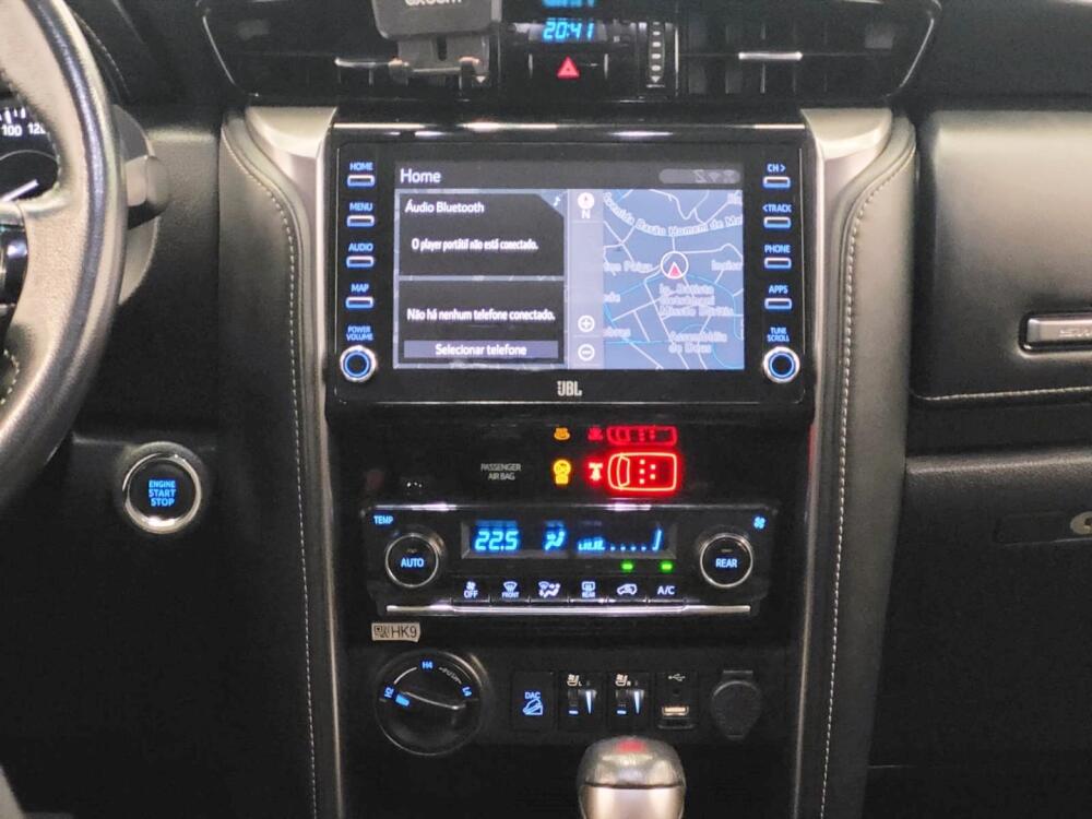 Toyota Hilux SW4