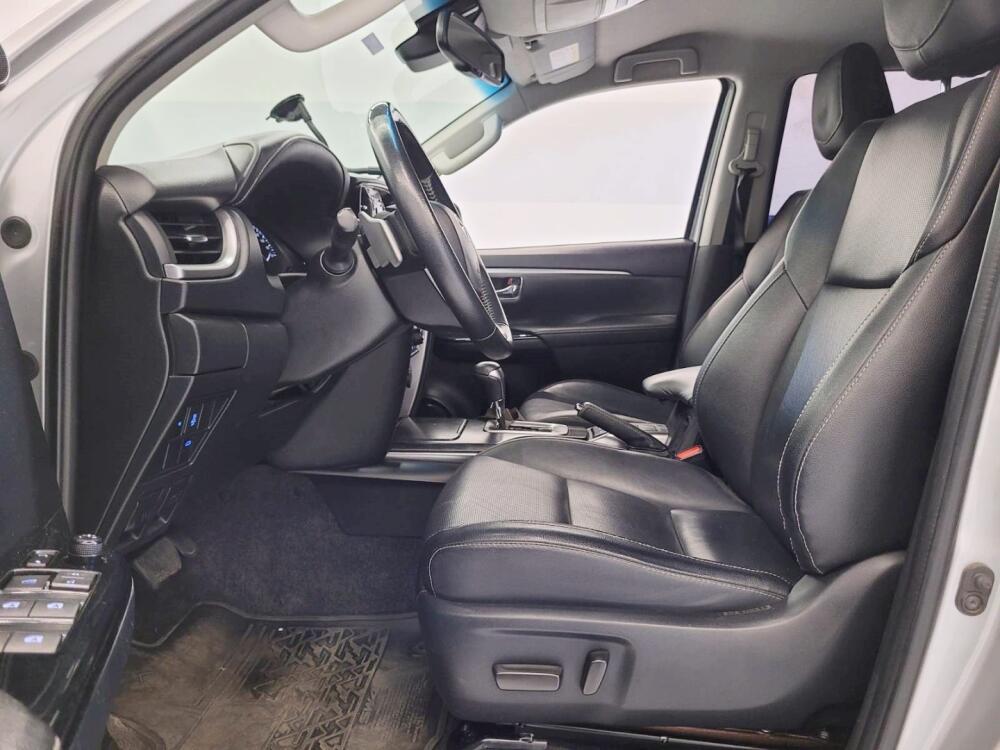 Toyota Hilux SW4