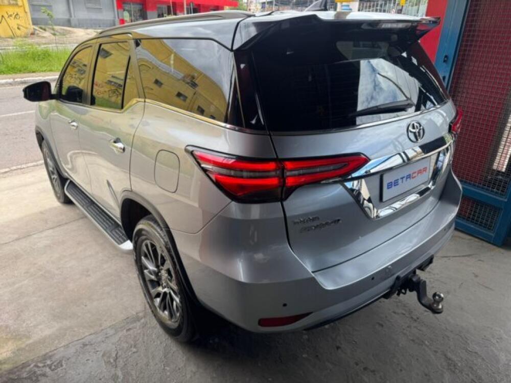 Toyota Hilux SW4