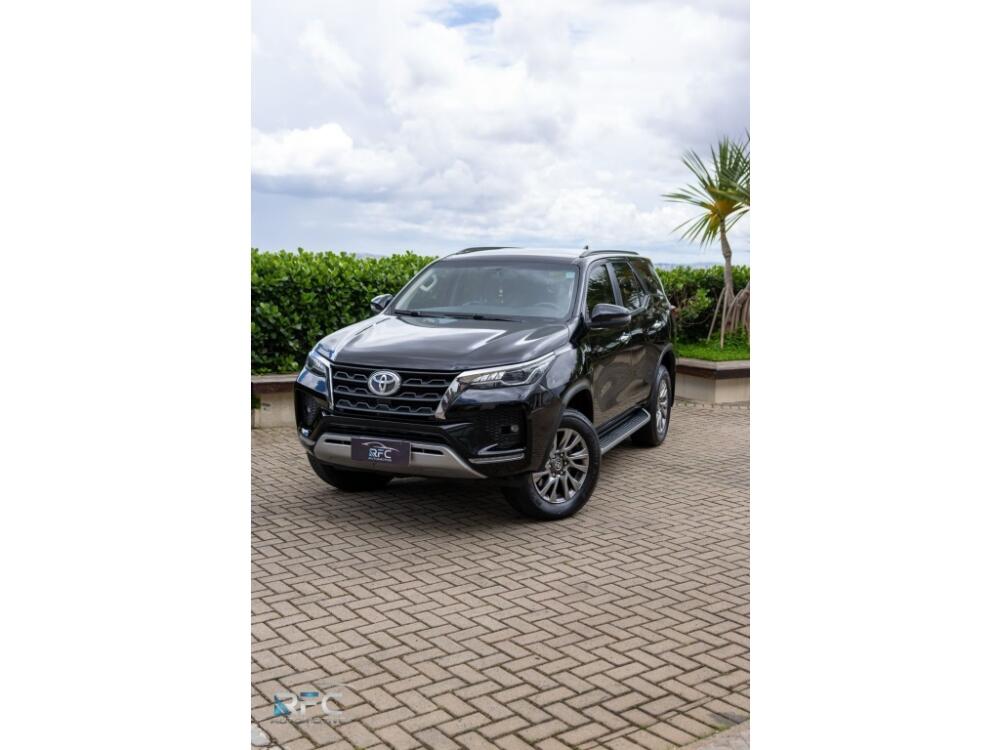Toyota Hilux SW4