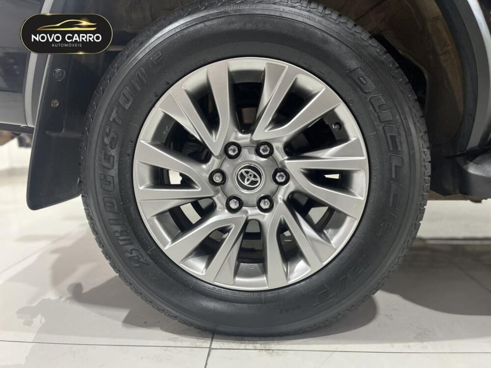 Toyota Hilux SW4