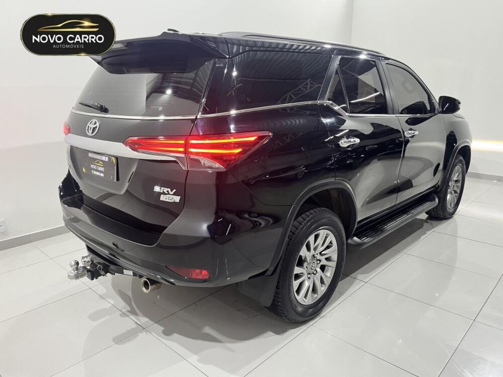 Toyota Hilux SW4