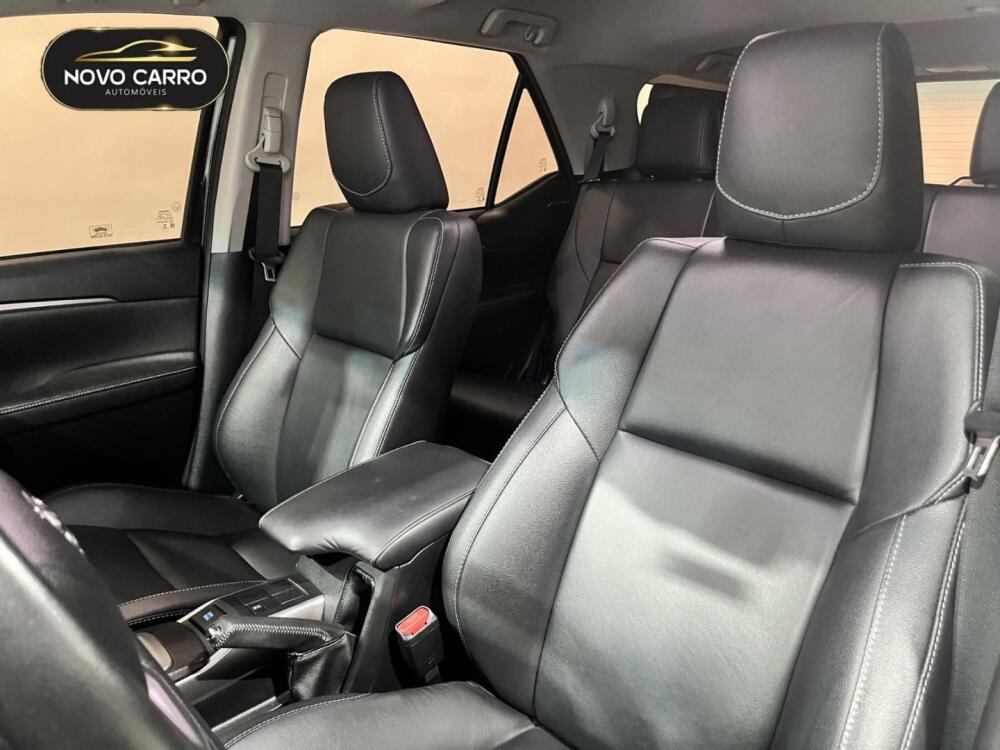 Toyota Hilux SW4