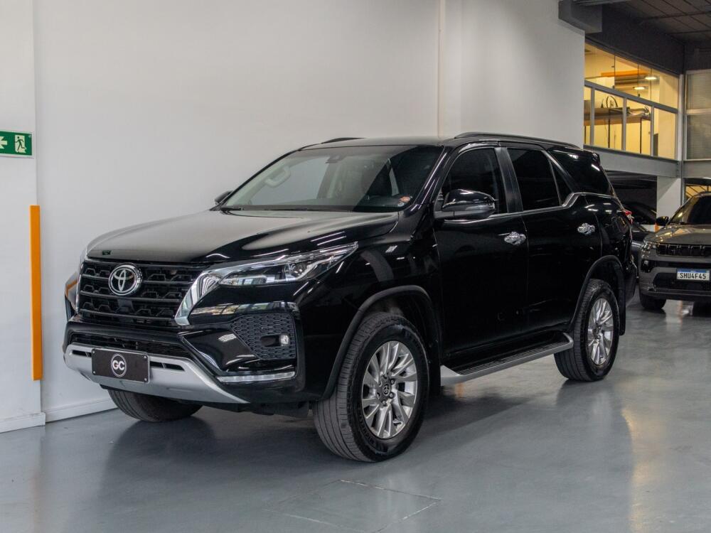 Toyota Hilux SW4