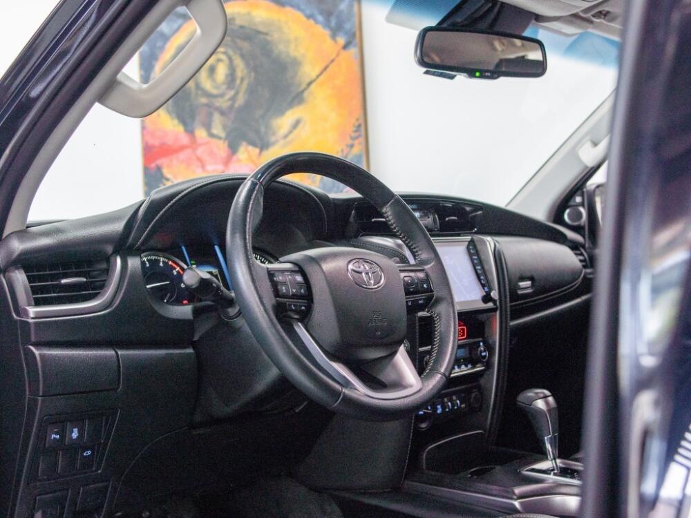 Toyota Hilux SW4